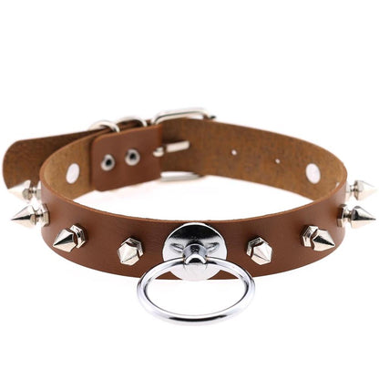 Skórzany choker z kolcami