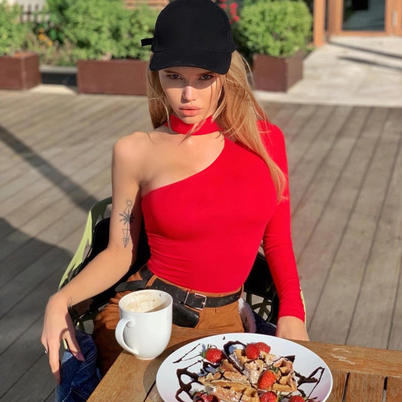 Body z rękawem i chokerem