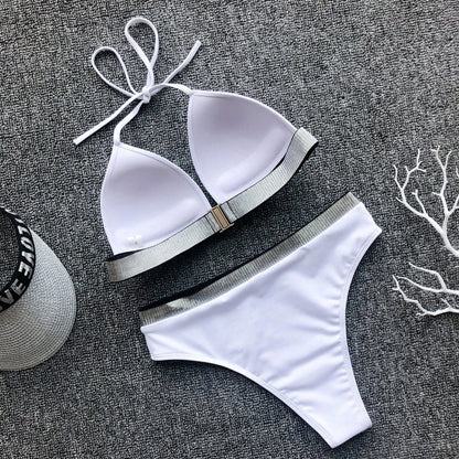 Bikini z ozdobną lamówką