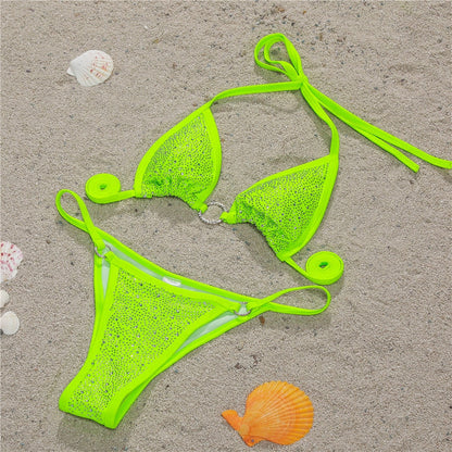 Bikini z diamentowym dekoltem