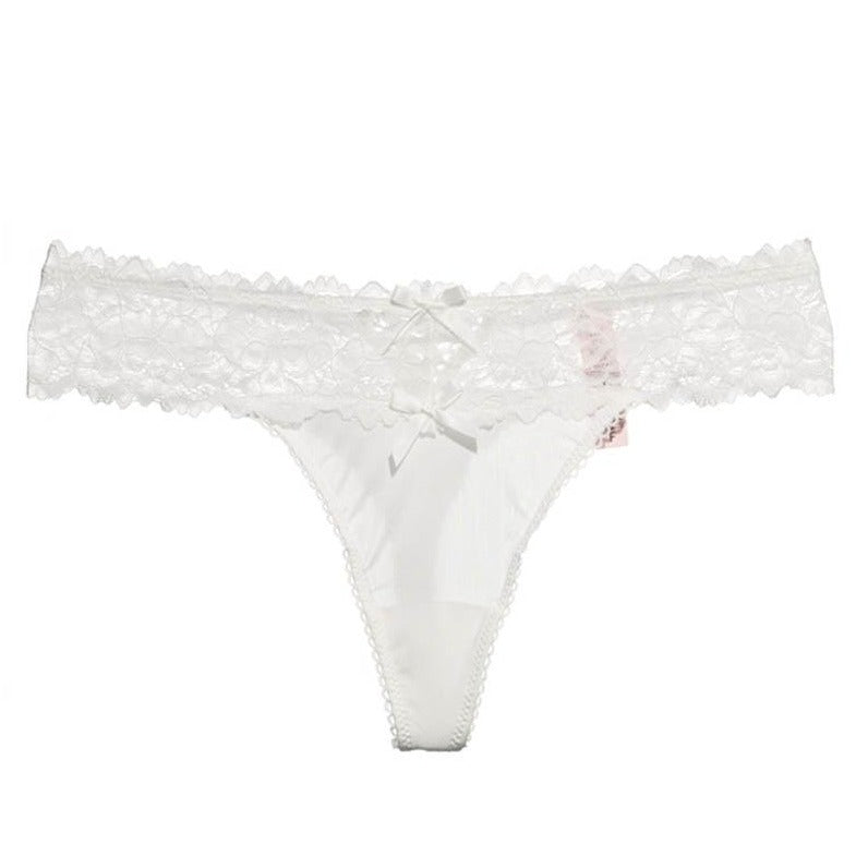 Koronkowe stringi z kokardkami