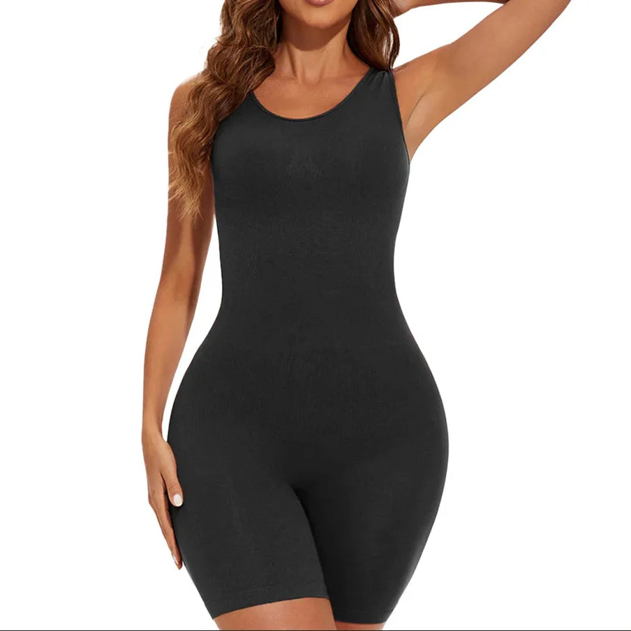 Kombinezon modelująca sylwetkę