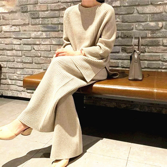 Długi komplet odzieży domowej w prążki