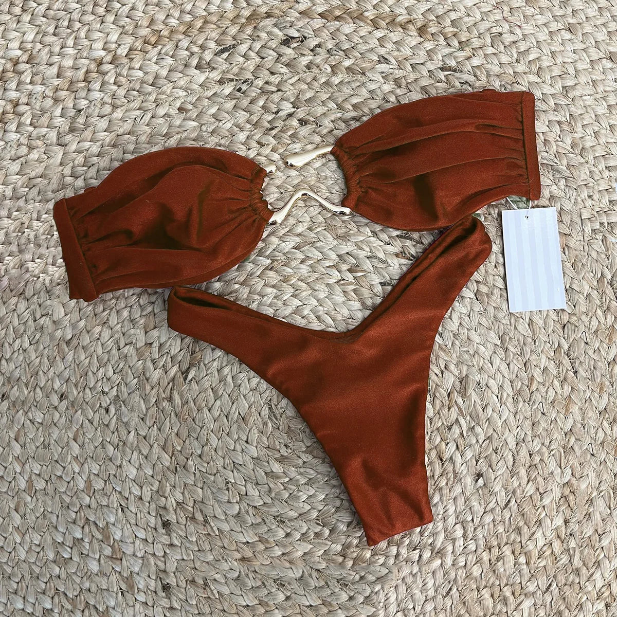 Kobiece brazylijskie bikini