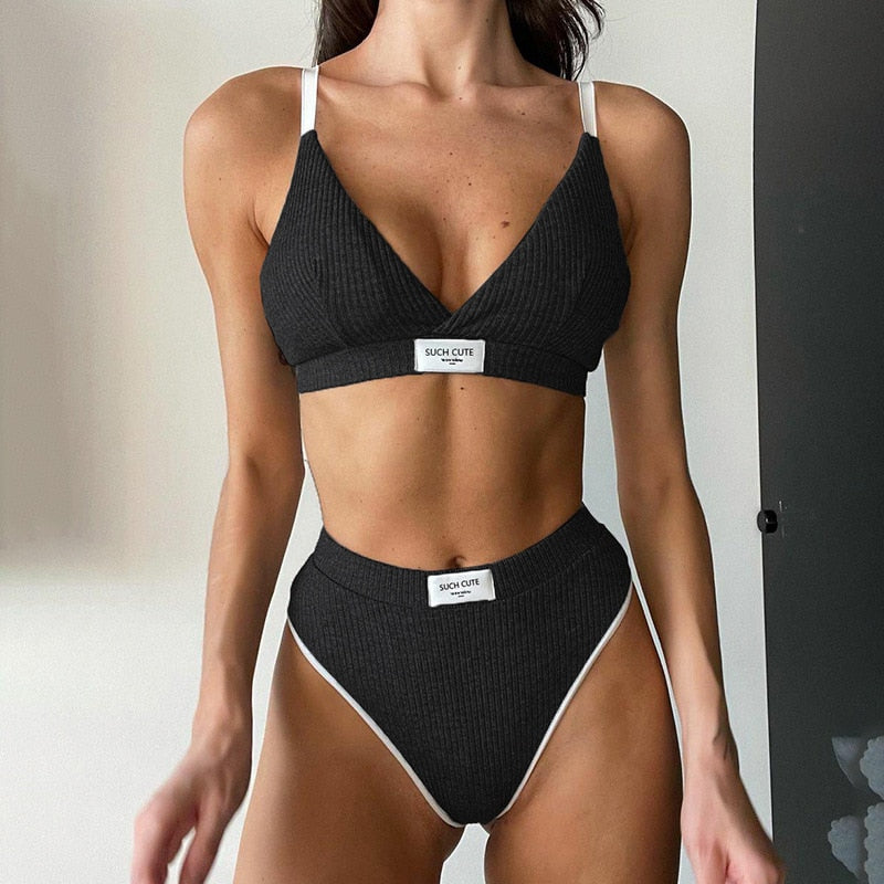 Zestaw bielizny w stylu sportowym