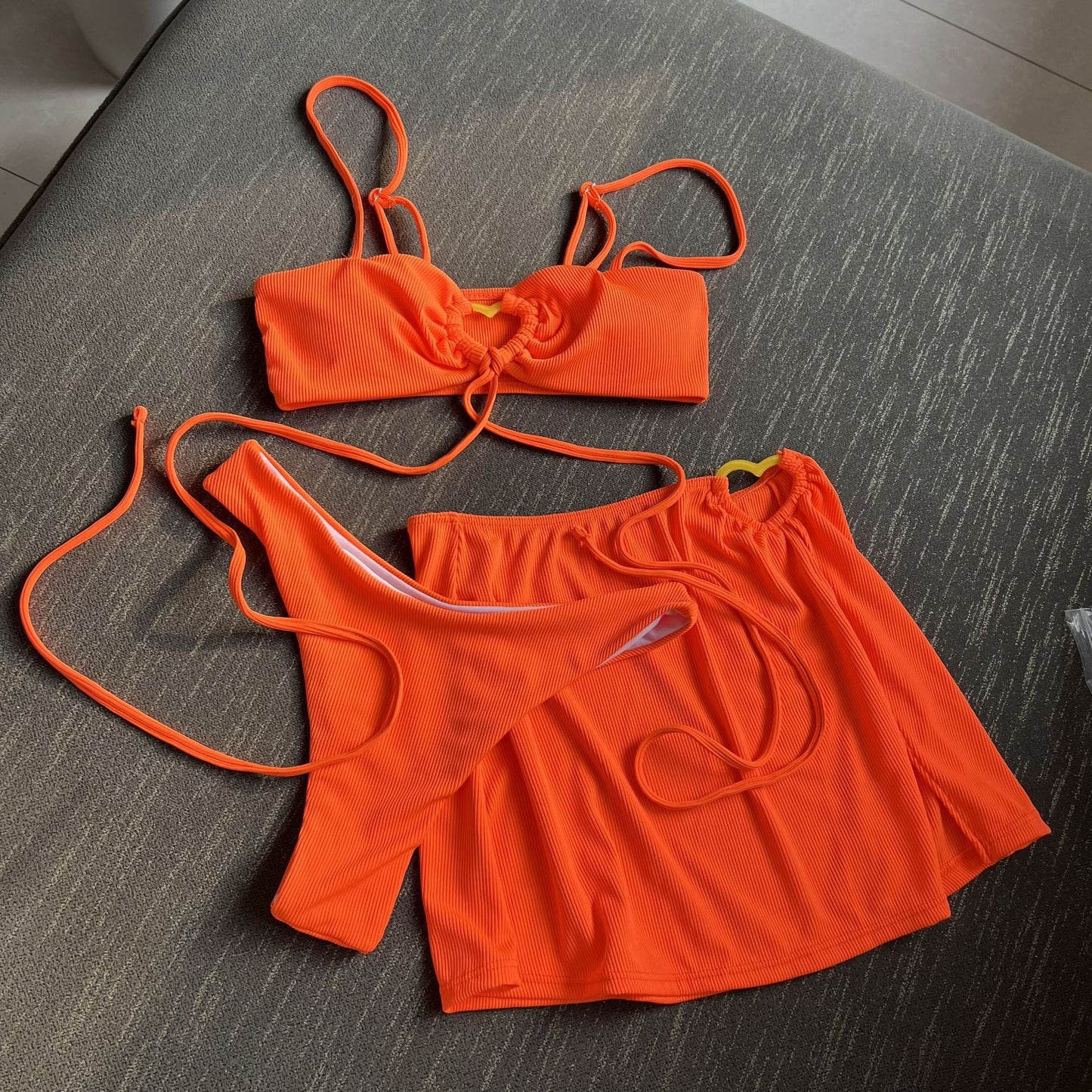 Zestaw plażowy bikini i spódniczka